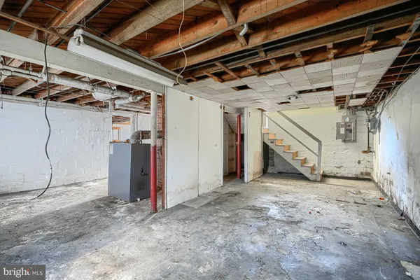 a view of a garage