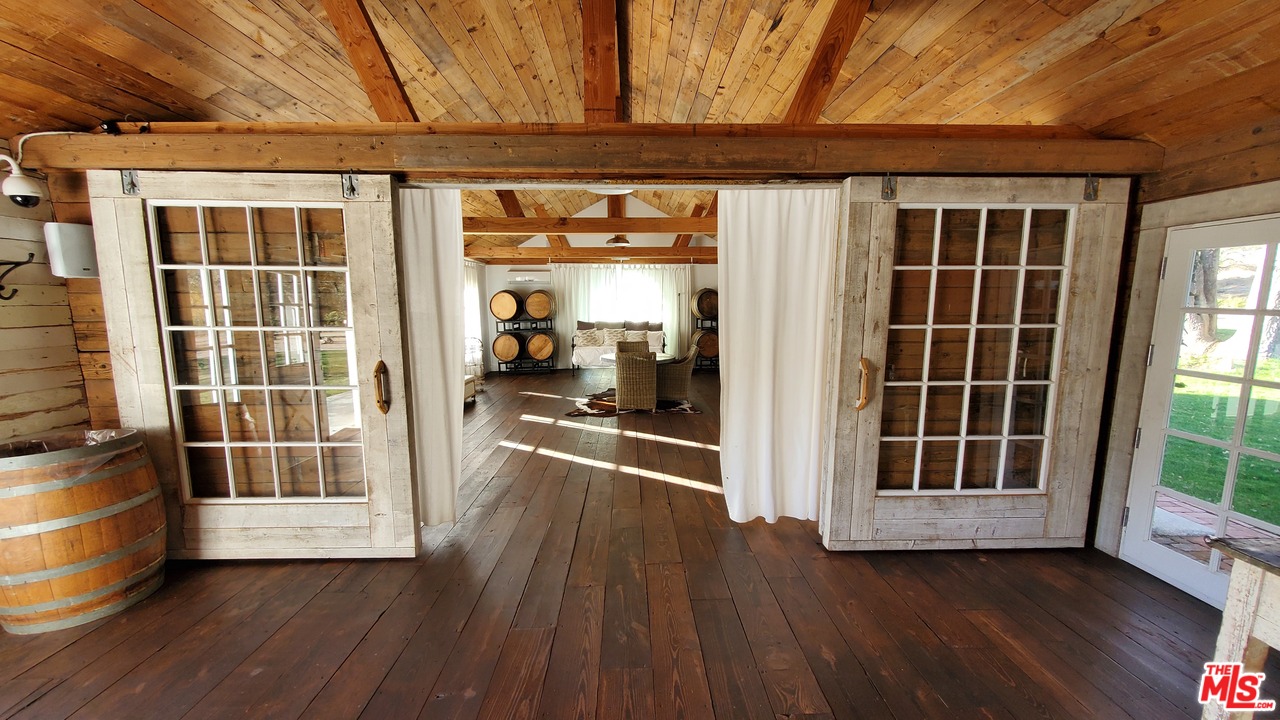 2714 Triunfo Canyon Road Agoura Hills, CA 91301 - Photo 22 of 29