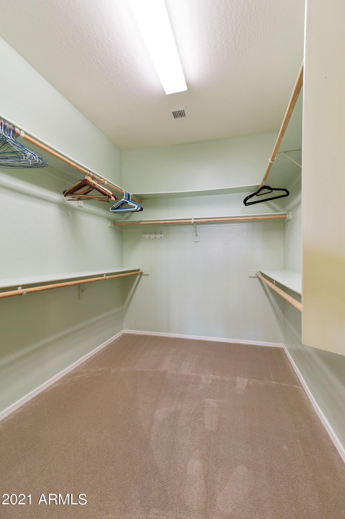 42504 Abbey Road Maricopa, AZ 85138 - Photo 22 of 58 Master Walk-in Closet