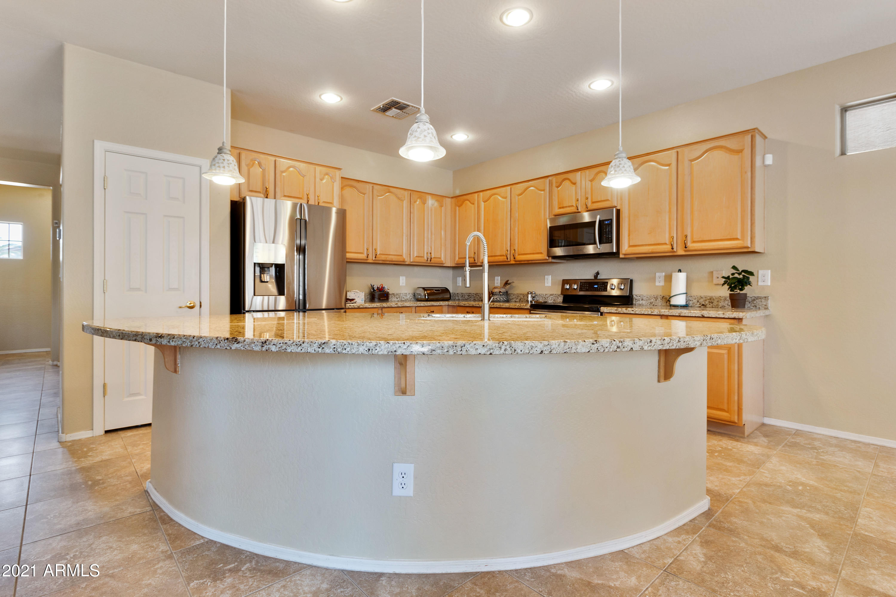42504 Abbey Road Maricopa, AZ 85138 - Photo 5 of 58 Kitchen