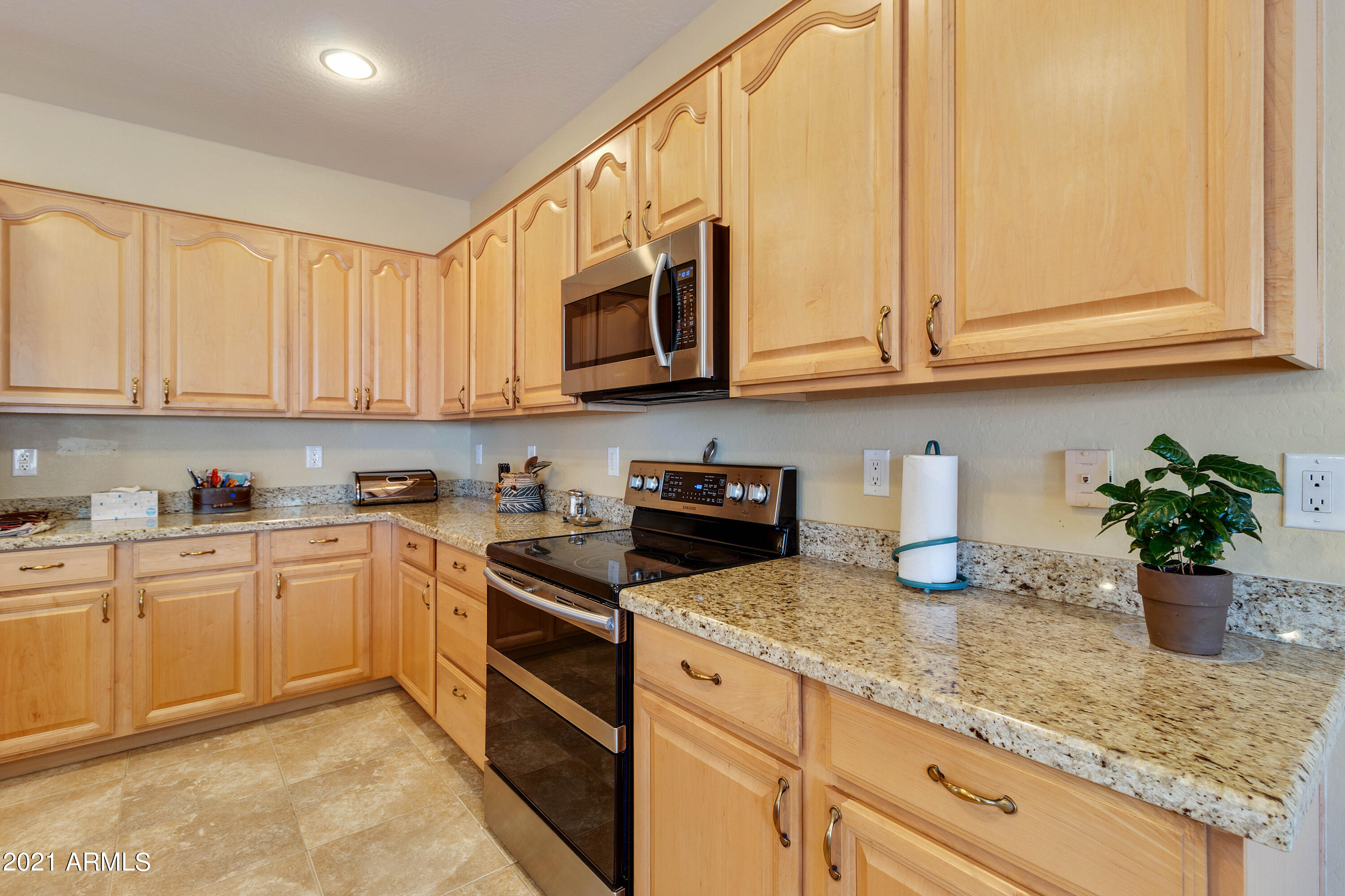 42504 Abbey Road Maricopa, AZ 85138 - Photo 7 of 58 Kitchen