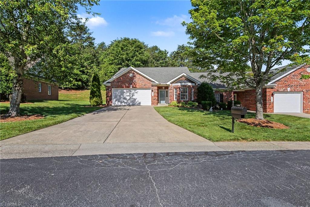 4261 Lumsden Lane High Point, NC 27265 - Photo 2 of 28