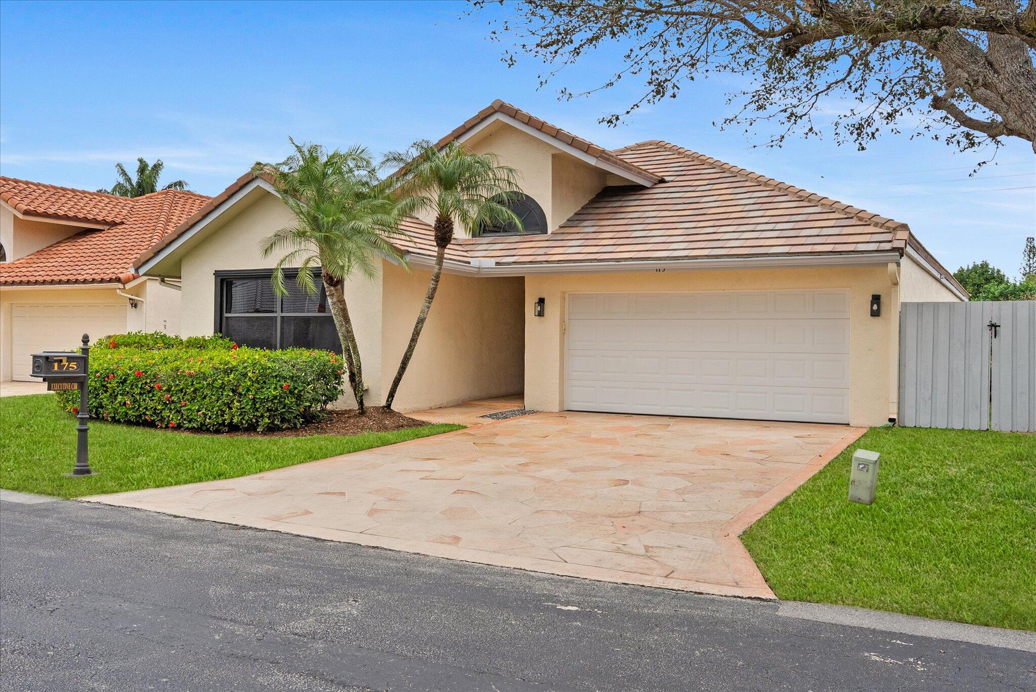 175 Executive Circle Boynton Beach, FL 33436 - Photo 43 of 49 01-1