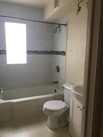 49 East Henderson Road, Unit A Columbus, OH 43214 - Photo 2 of 6 full bath