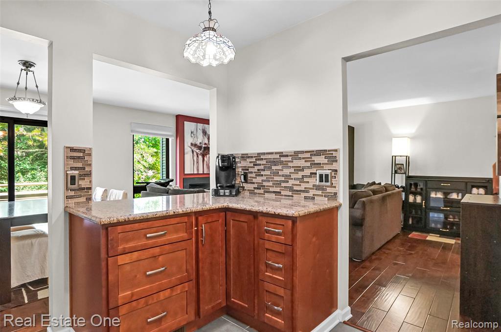 751 Eastbridge Court Rochester Hills, MI 48307 - Photo 12 of 48