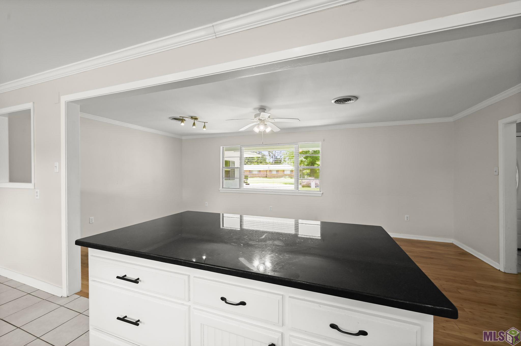9543 Greenbriar Drive Baton Rouge, LA 70815 - Photo 4 of 24