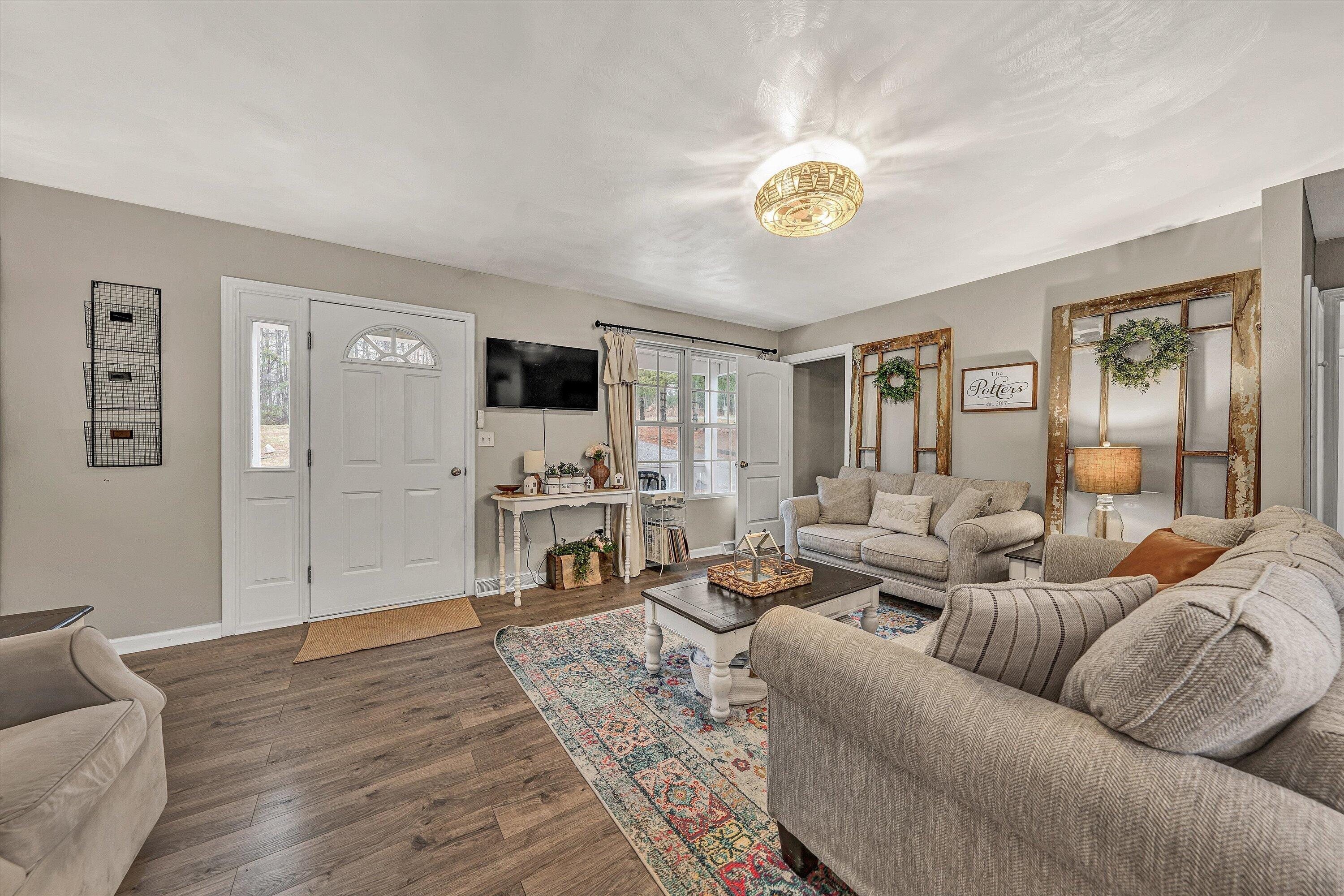 1328 Morewood Road Hardy, VA 24101 - Photo 6 of 34 05-DSC00004