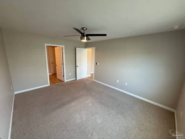 $2,020 | 4041 Whitetail Lane, Pensacola, FL 32526