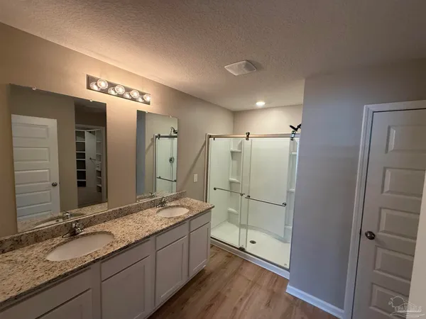 $2,020 | 4041 Whitetail Lane, Pensacola, FL 32526