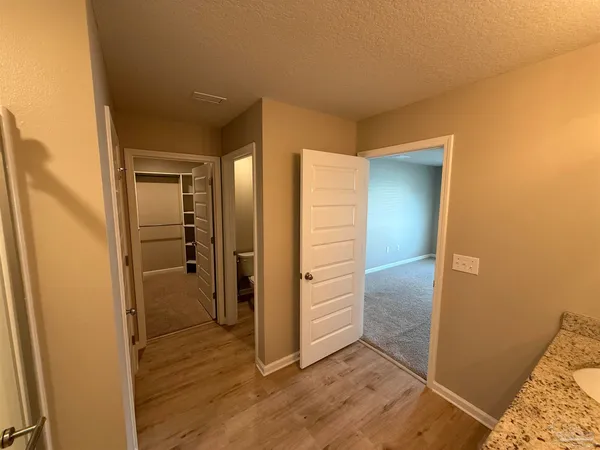 $2,020 | 4041 Whitetail Lane, Pensacola, FL 32526