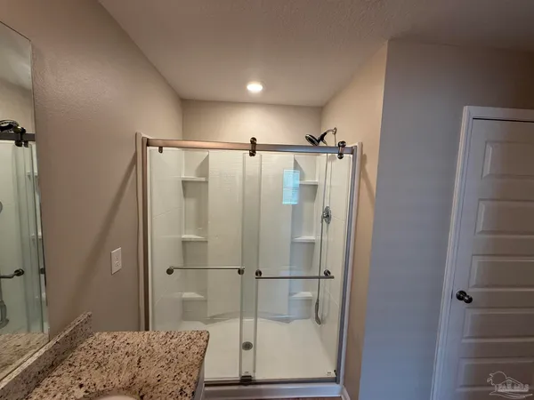 $2,020 | 4041 Whitetail Lane, Pensacola, FL 32526