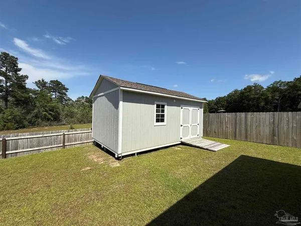 $2,020 | 4041 Whitetail Lane, Pensacola, FL 32526
