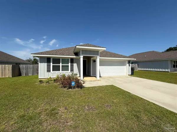 $2,020 | 4041 Whitetail Lane, Pensacola, FL 32526