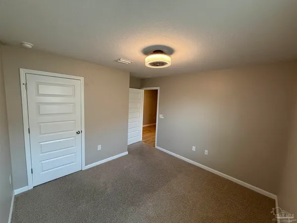 $2,020 | 4041 Whitetail Lane, Pensacola, FL 32526