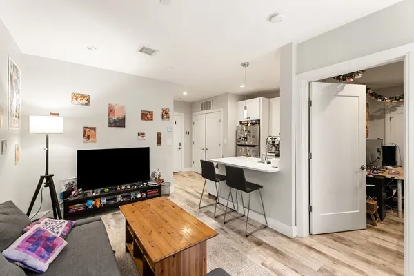 $3,195 | 1457 Tremont Street, Unit 210, Boston, MA 02120