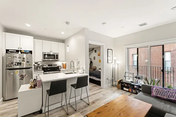 $3,195 | 1457 Tremont Street, Unit 210, Boston, MA 02120