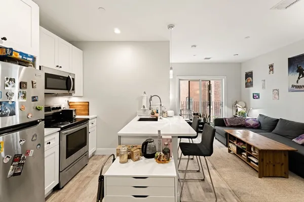 $3,195 | 1457 Tremont Street, Unit 210, Boston, MA 02120