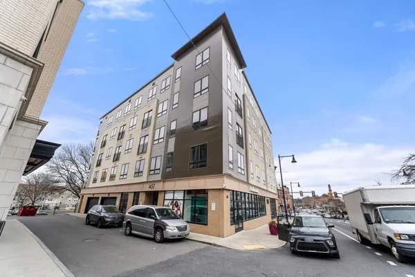$3,195 | 1457 Tremont Street, Unit 210, Boston, MA 02120