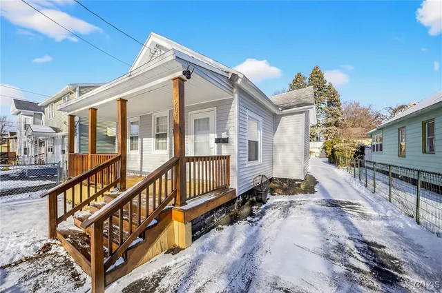 $124,900 | 204 Davis Street, Syracuse, NY 13204