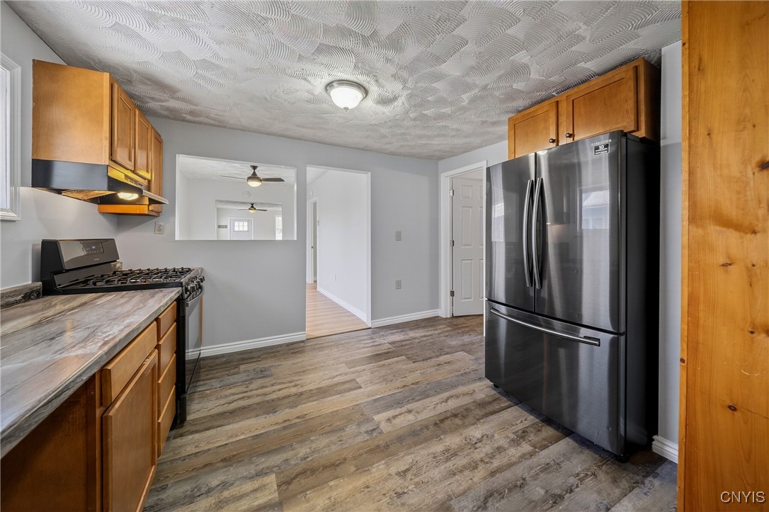 204 Davis Street Syracuse, NY 13204 - Photo 4 of 30