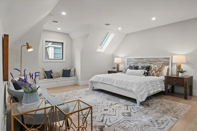 $3,100,000 | 116 Thorndike Street, Unit 2, Brookline, MA 02446