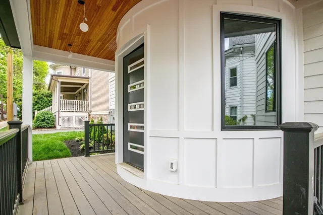 $3,100,000 | 116 Thorndike Street, Unit 2, Brookline, MA 02446