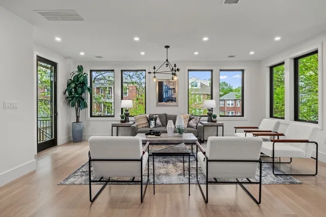 $3,100,000 | 116 Thorndike Street, Unit 2, Brookline, MA 02446