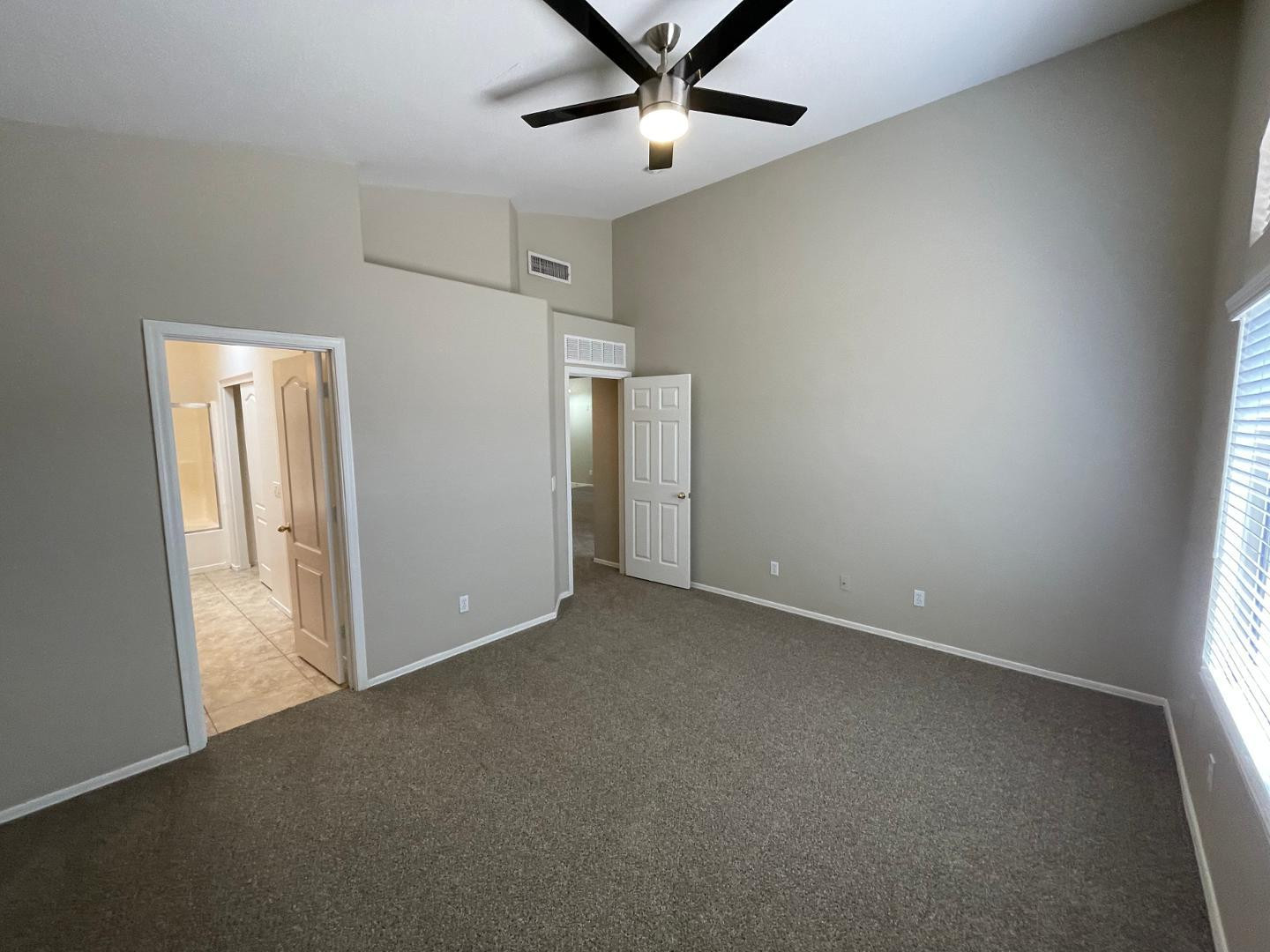 10541 West Almeria Road Avondale, AZ 85392 - Photo 7 of 15 Photo #7