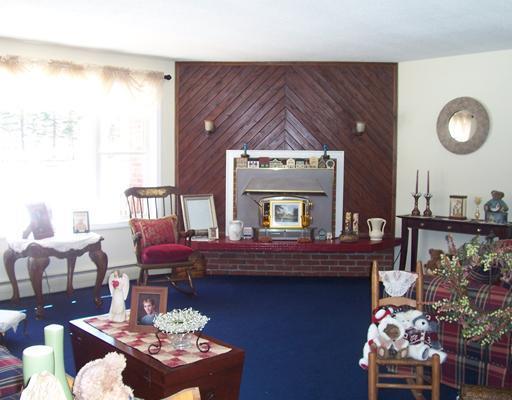 374 Kennebec Road Hampden, ME 04444 - Photo 5 of 16 Living Room.