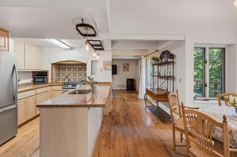 $1,175,000 | 21550 Locust Drive, Los Gatos, CA 95033