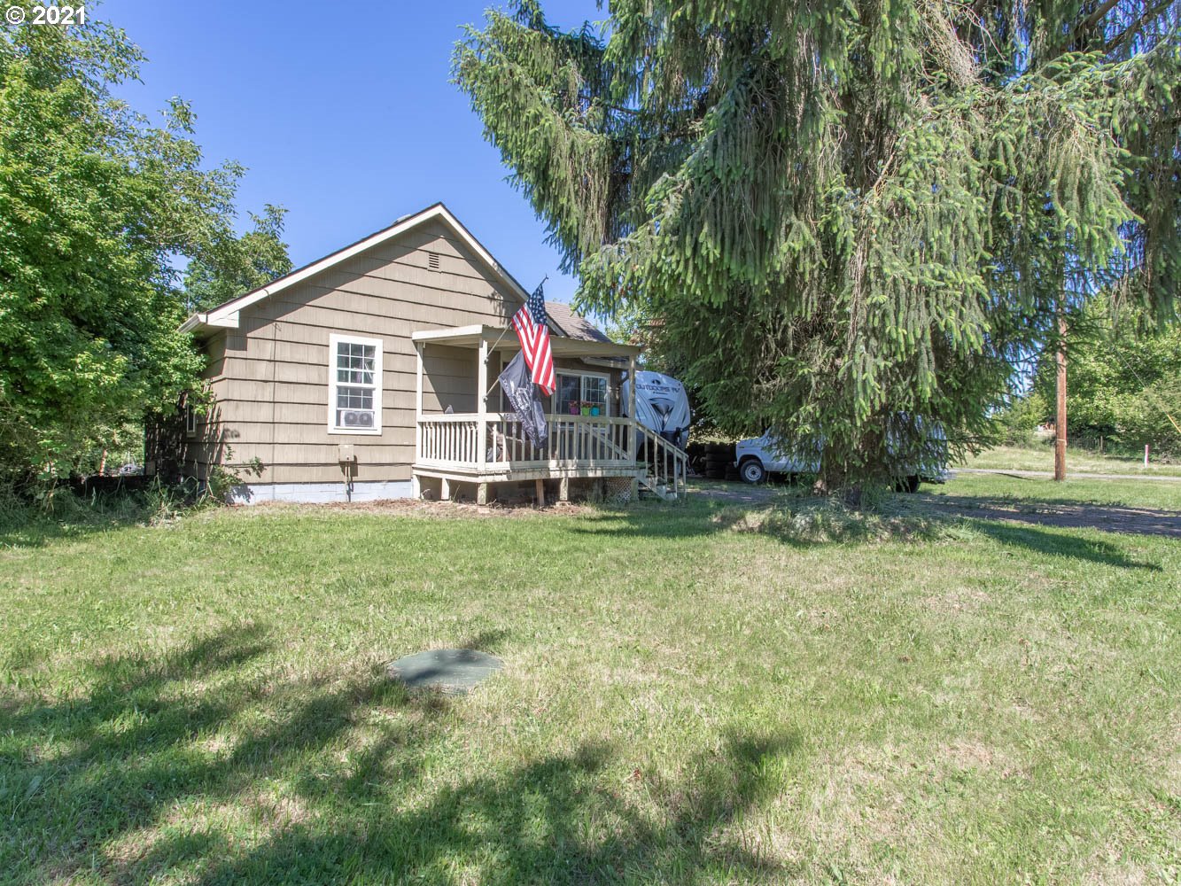 1068 South Hillhurst Road Ridgefield, WA 98642 - Photo 2 of 24