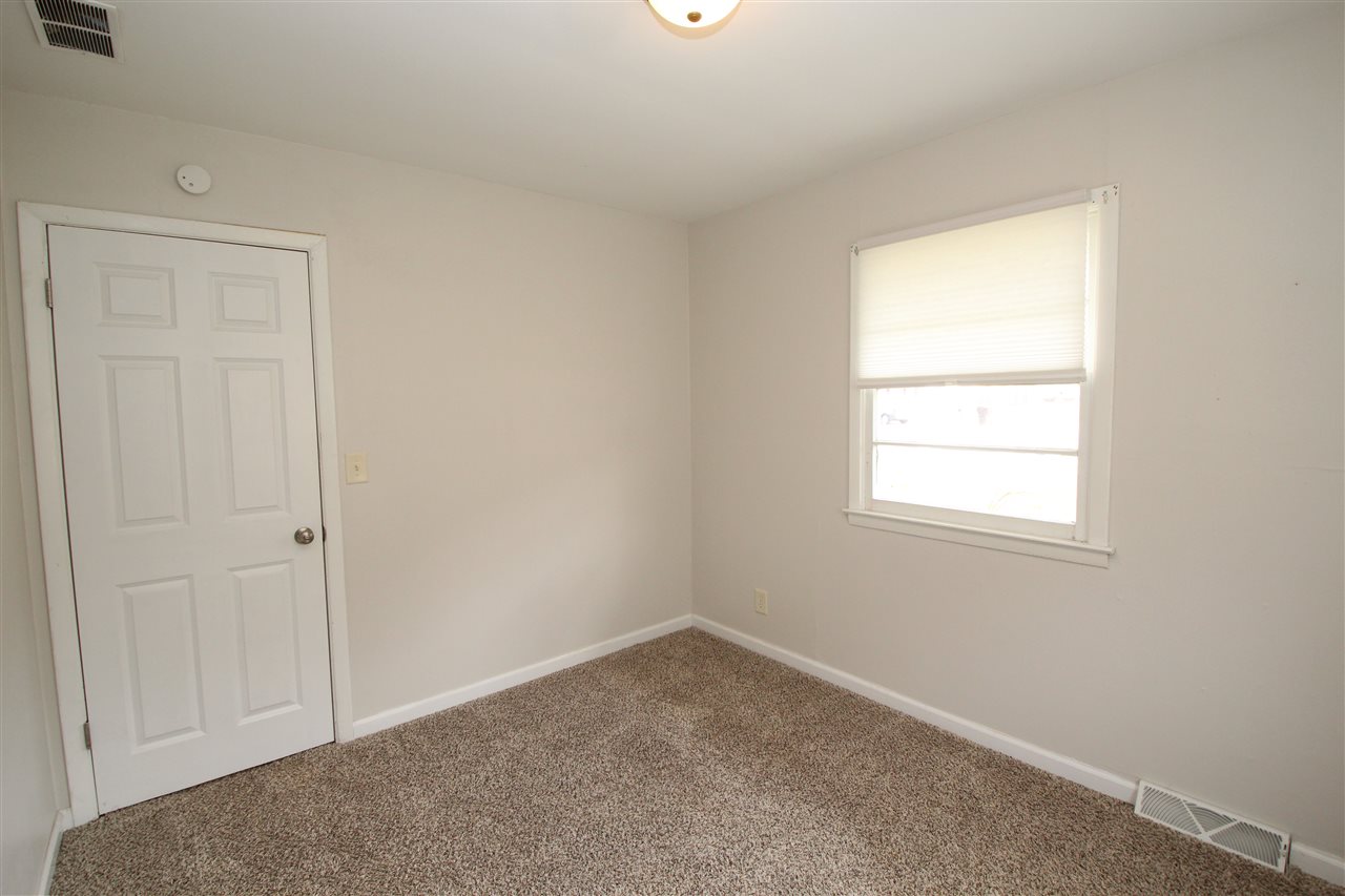 129 Briargate Road Washington, IL 61571 - Photo 20 of 36 Gallery Image 20