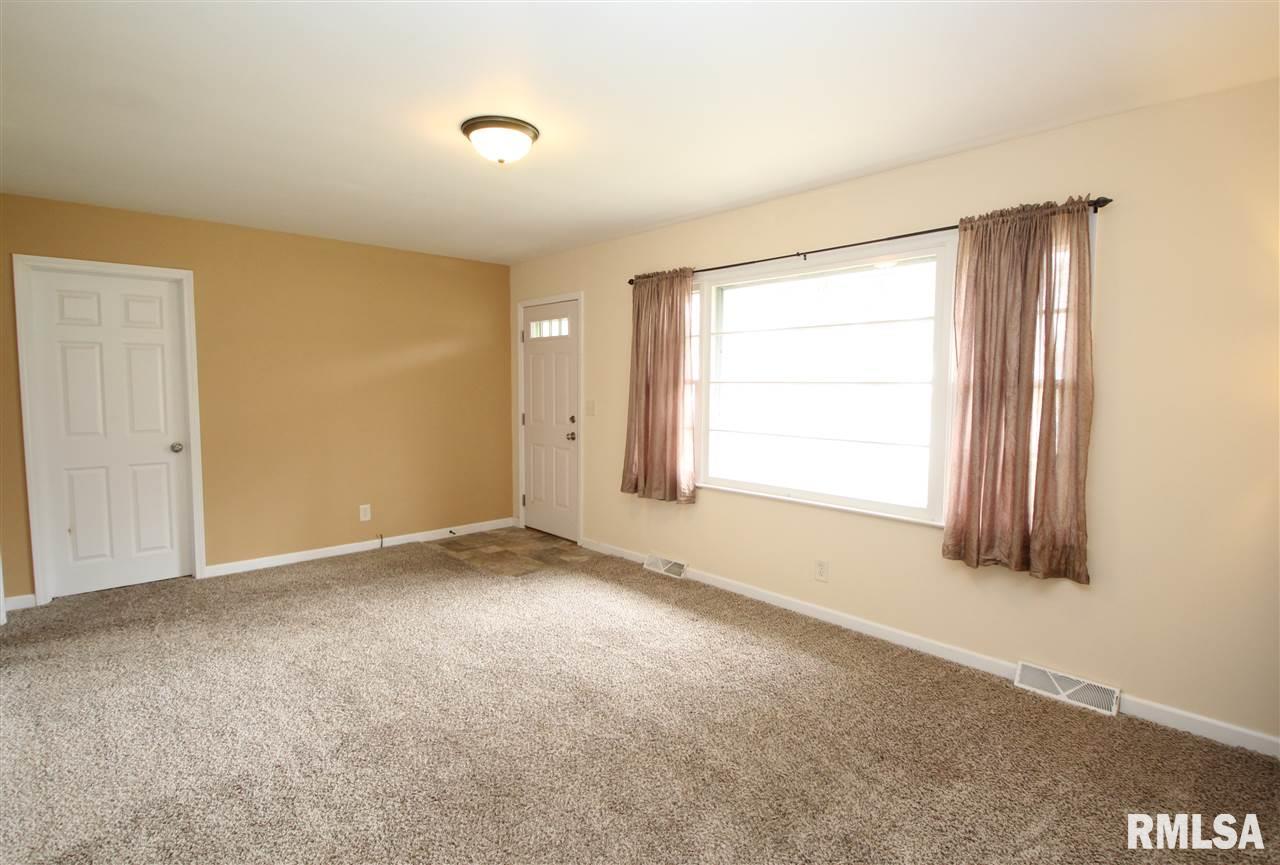 129 Briargate Road Washington, IL 61571 - Photo 4 of 36 Gallery Image 4