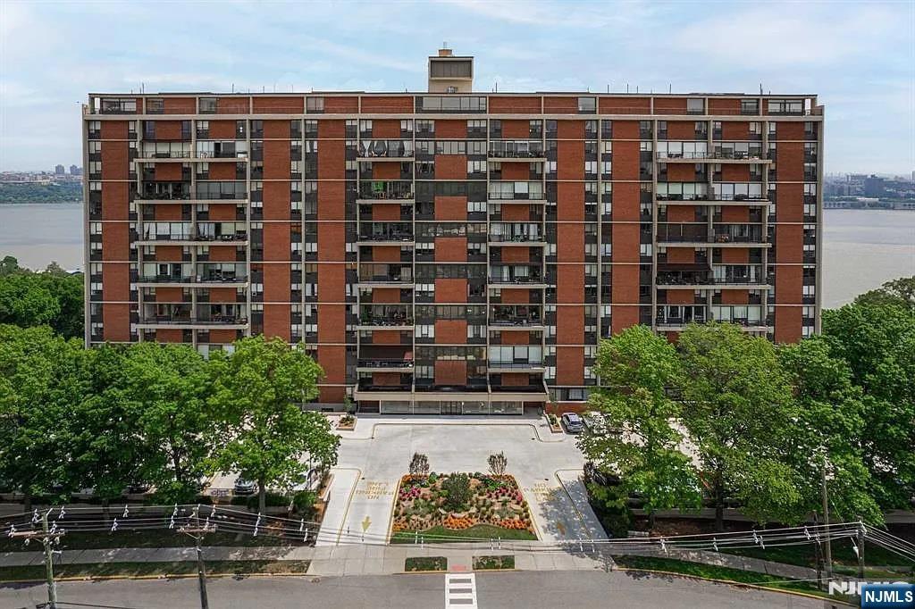 4 Horizon Road, Unit 1210 Fort Lee, NJ 07024 - Photo 1 of 29