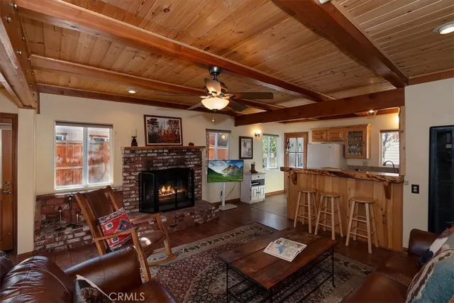 $449,000 | 687 Villa Grove Avenue, Big Bear Lake, CA 92315