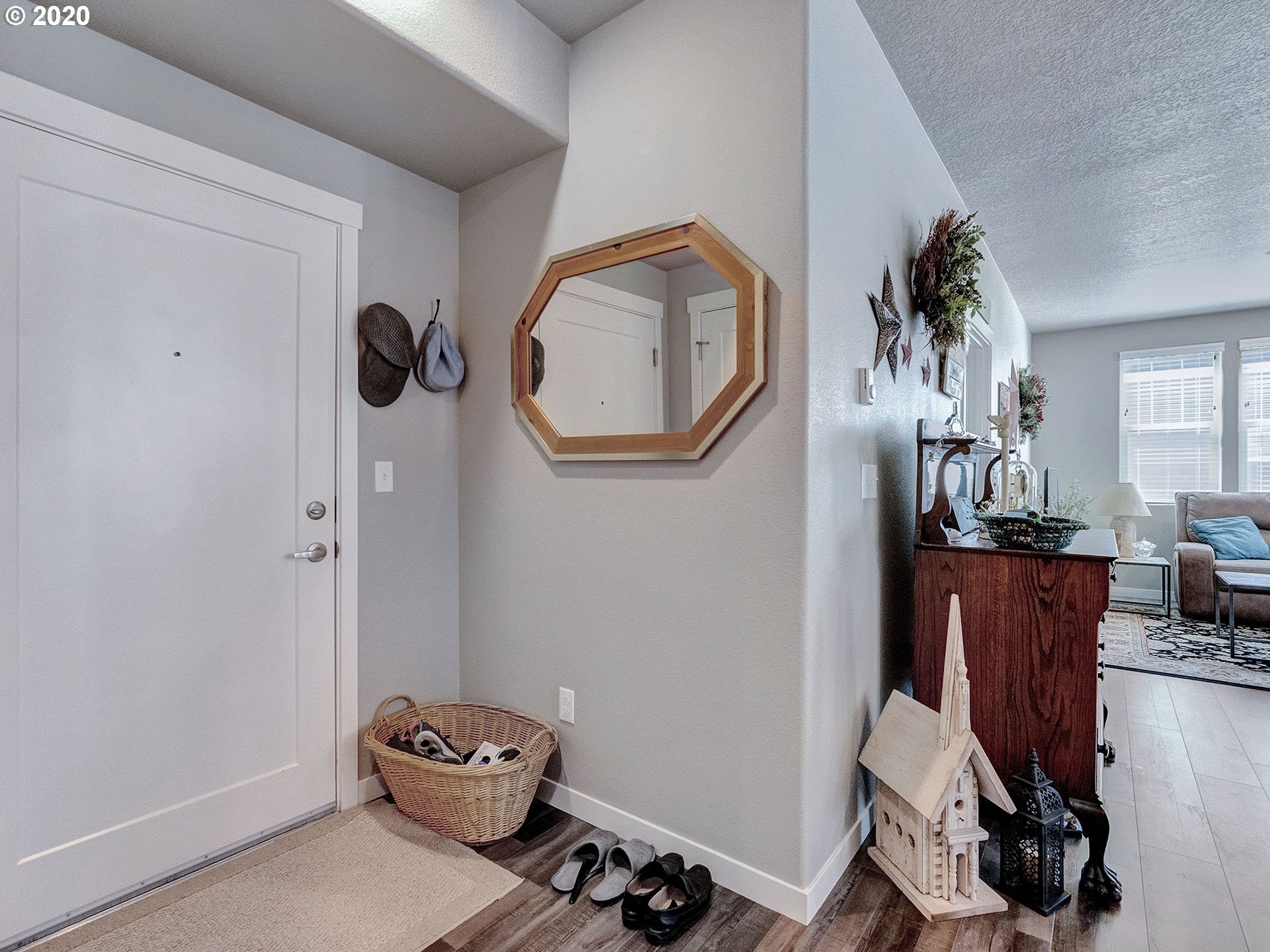 17124 Southwest Appledale Road Beaverton, OR 97007 - Photo 11 of 29 Gallery Image 11