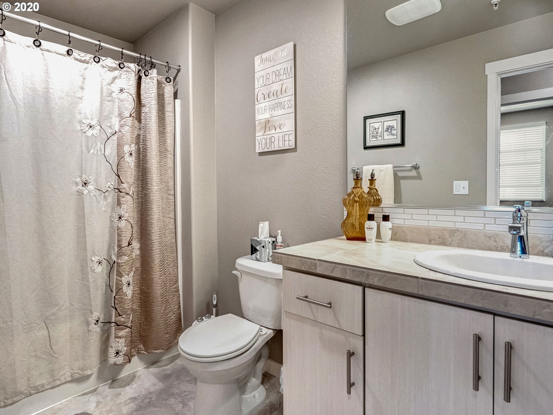 17124 Southwest Appledale Road Beaverton, OR 97007 - Photo 15 of 29 Gallery Image 15