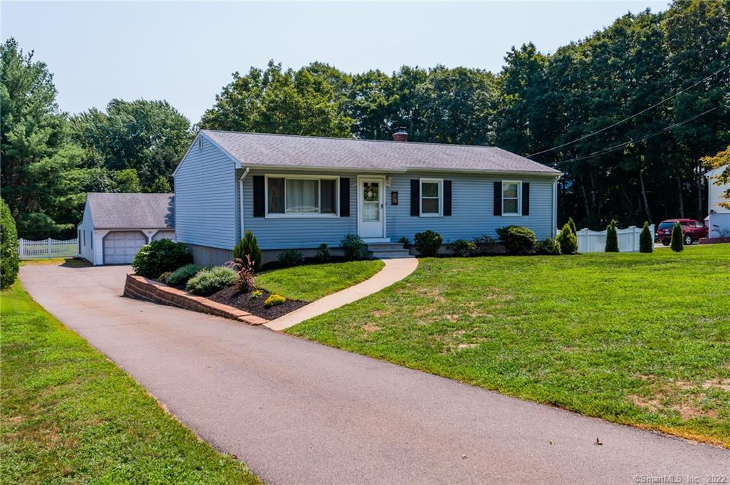 39 North Madison Road Guilford, CT 06437 - Photo 1 of 1