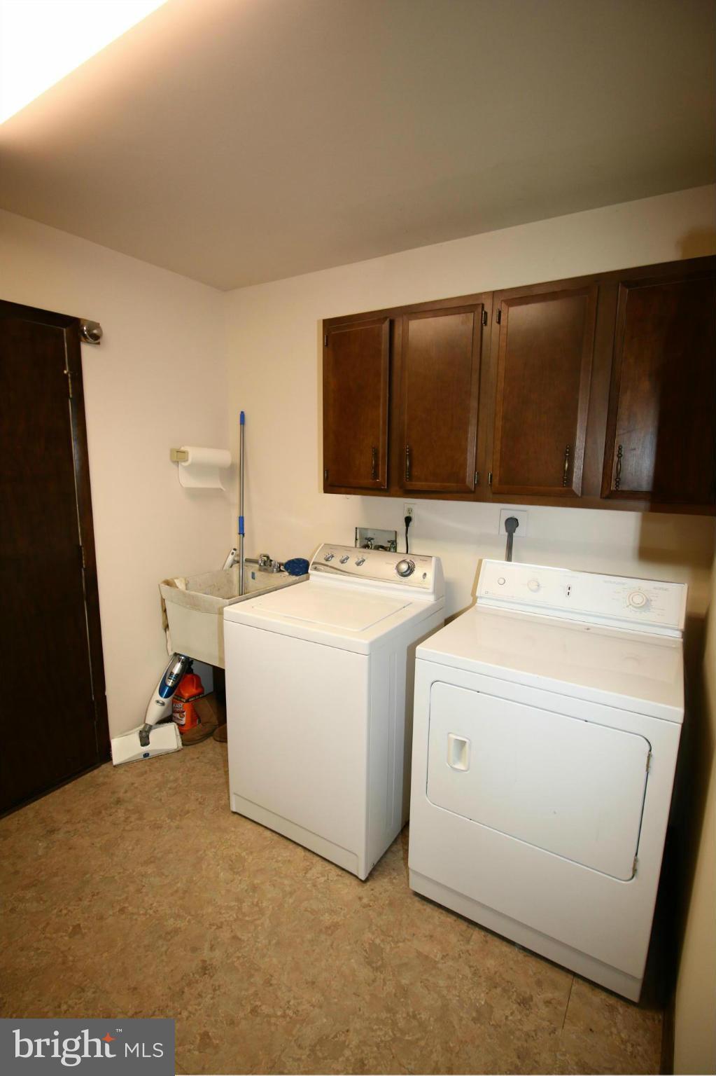 12821 Westside Road Manassas, VA 20112 - Photo 11 of 27 Laundry Room