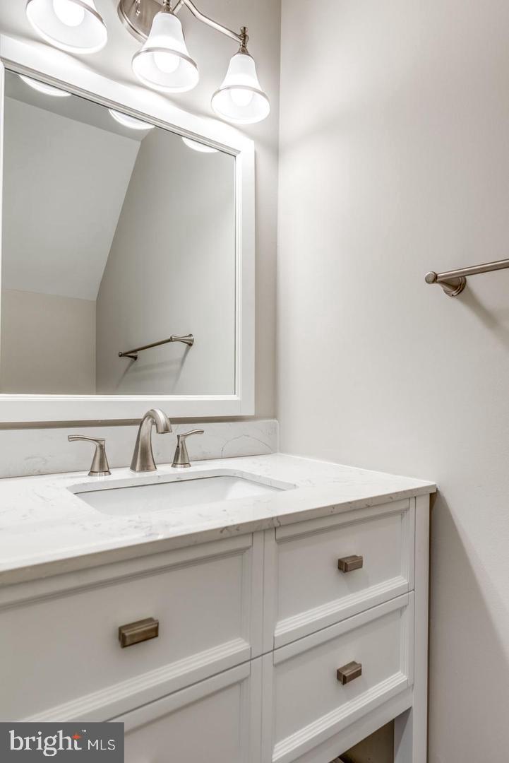 340 Lancaster Square Sterling, VA 20164 - Photo 11 of 16 Updated and modern bathroom!