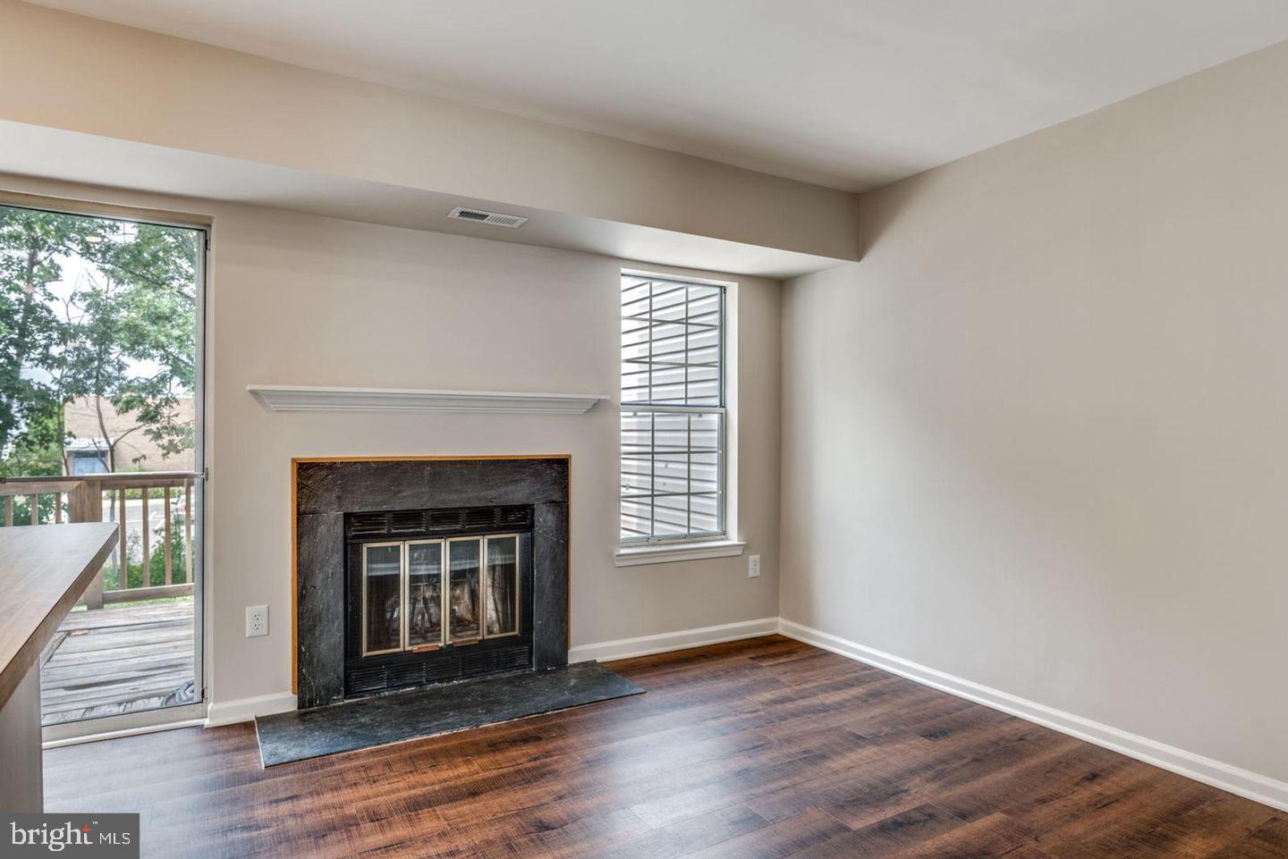 340 Lancaster Square Sterling, VA 20164 - Photo 5 of 16 Fireplace in the family room/kitchen!