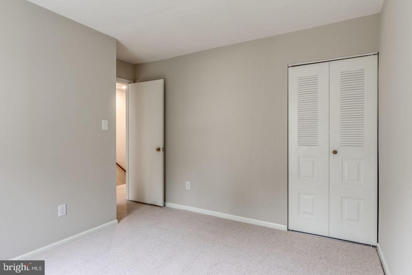 340 Lancaster Square Sterling, VA 20164 - Photo 9 of 16 Light-filled bedroom!