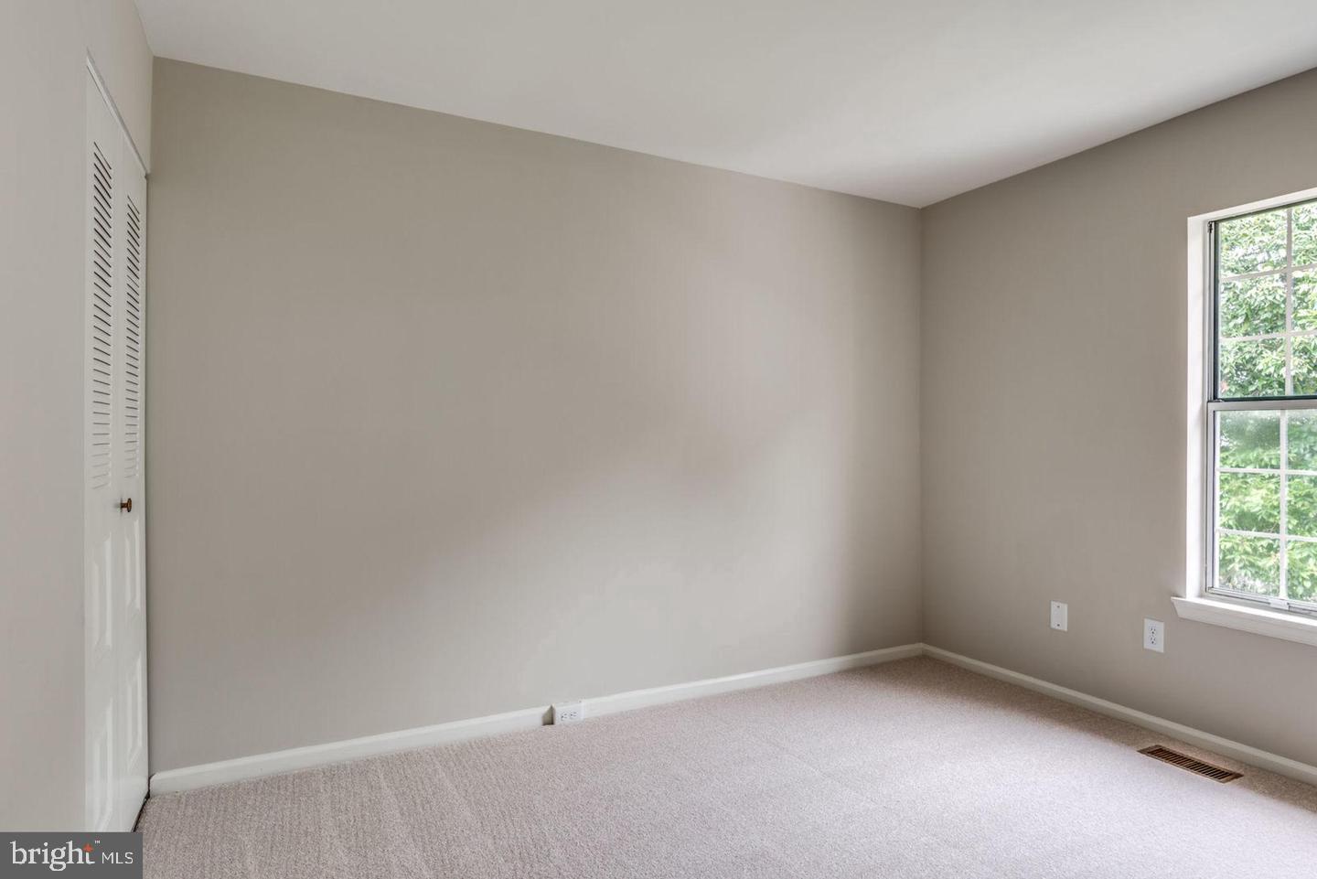 340 Lancaster Square Sterling, VA 20164 - Photo 10 of 16 Light-filled bedroom!