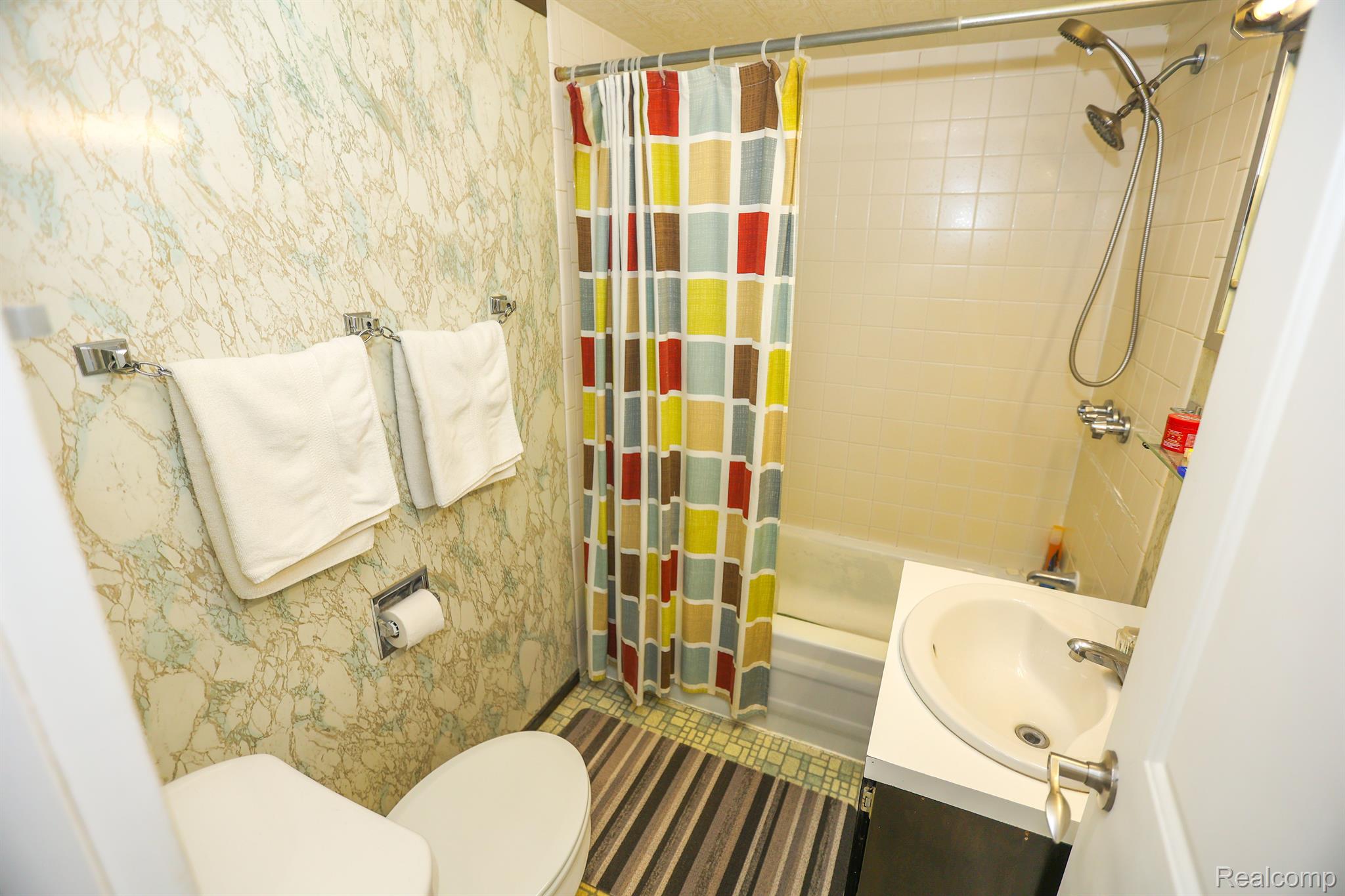 2083 Dutcher Road Flint, MI 48532 - Photo 15 of 24 Gallery Image 15