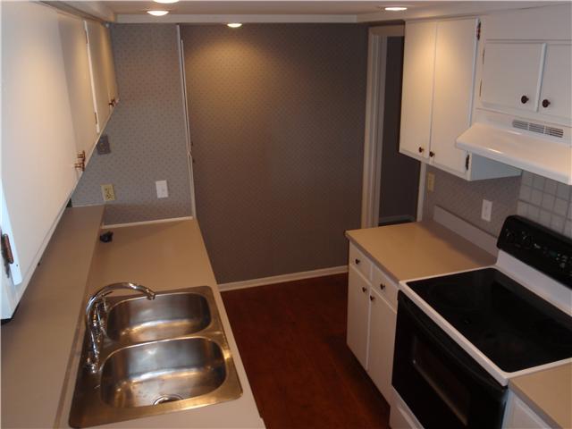 5022 Allisonville Road, Unit A Indianapolis, IN 46205 - Photo 2 of 12 Gallery Image 2