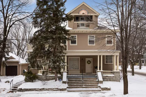 $995,000 | 197 North Kent Street, St. Paul, MN 55102