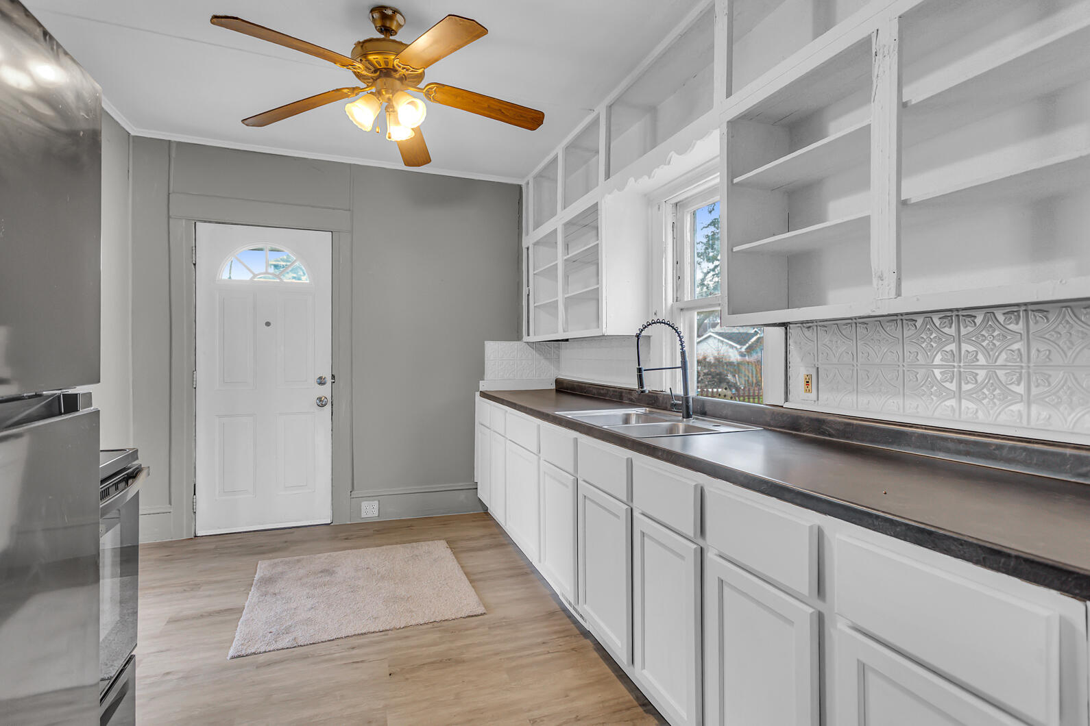 1915 East Ganson Street Jackson, MI 49202 - Photo 14 of 32 0N0A1359