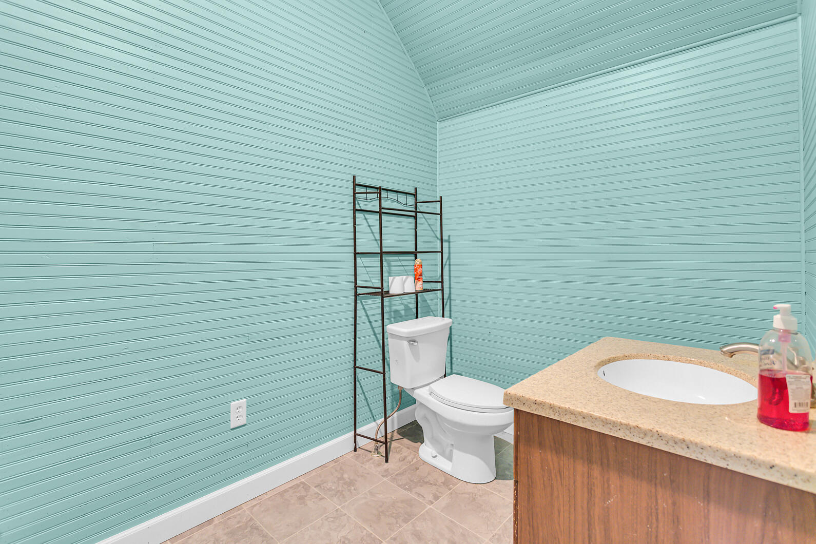 1915 East Ganson Street Jackson, MI 49202 - Photo 23 of 32 0N0A1386