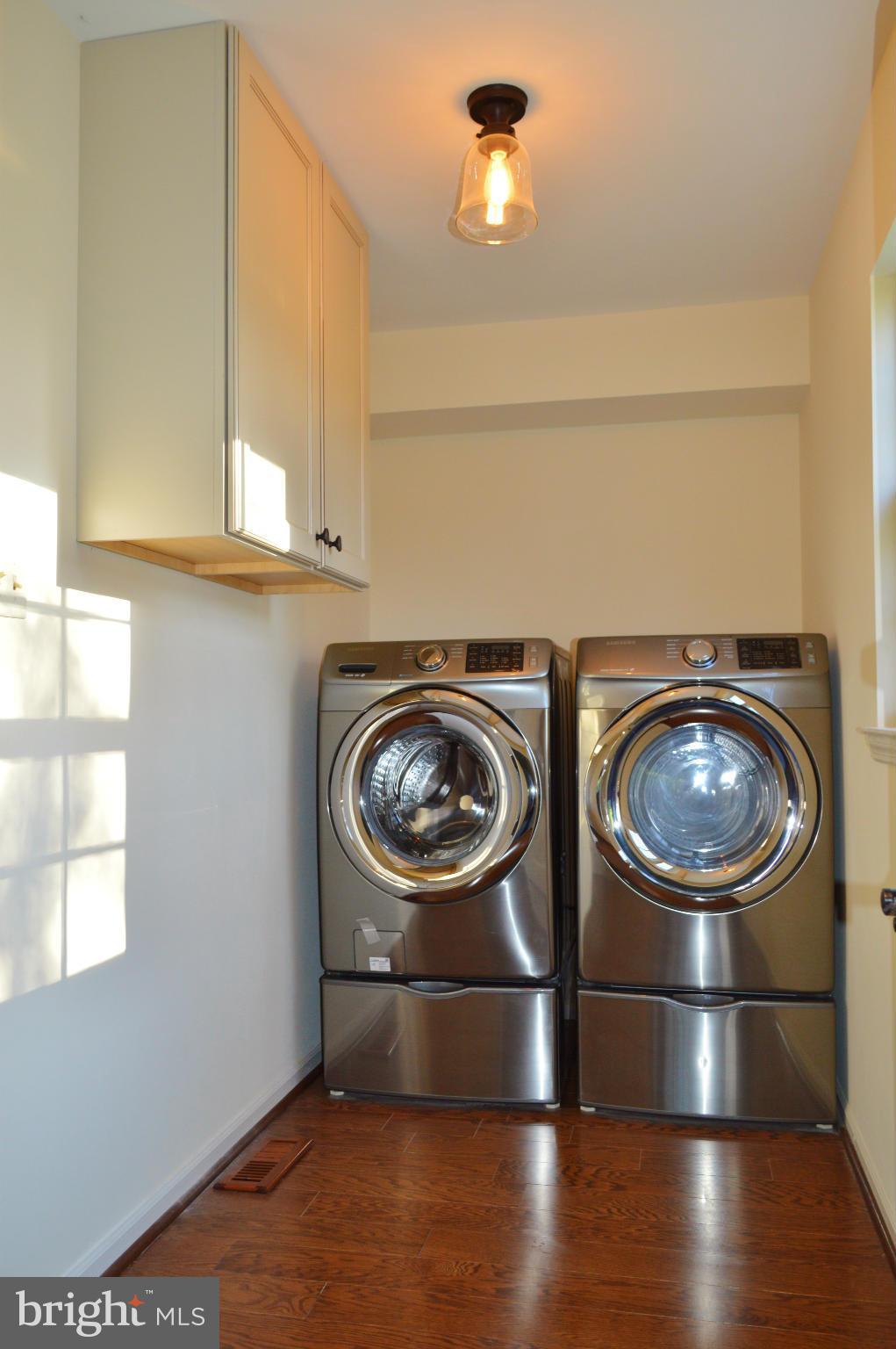6404 Stream Valley Way Gaithersburg, MD 20882 - Photo 10 of 30 Laundry Room