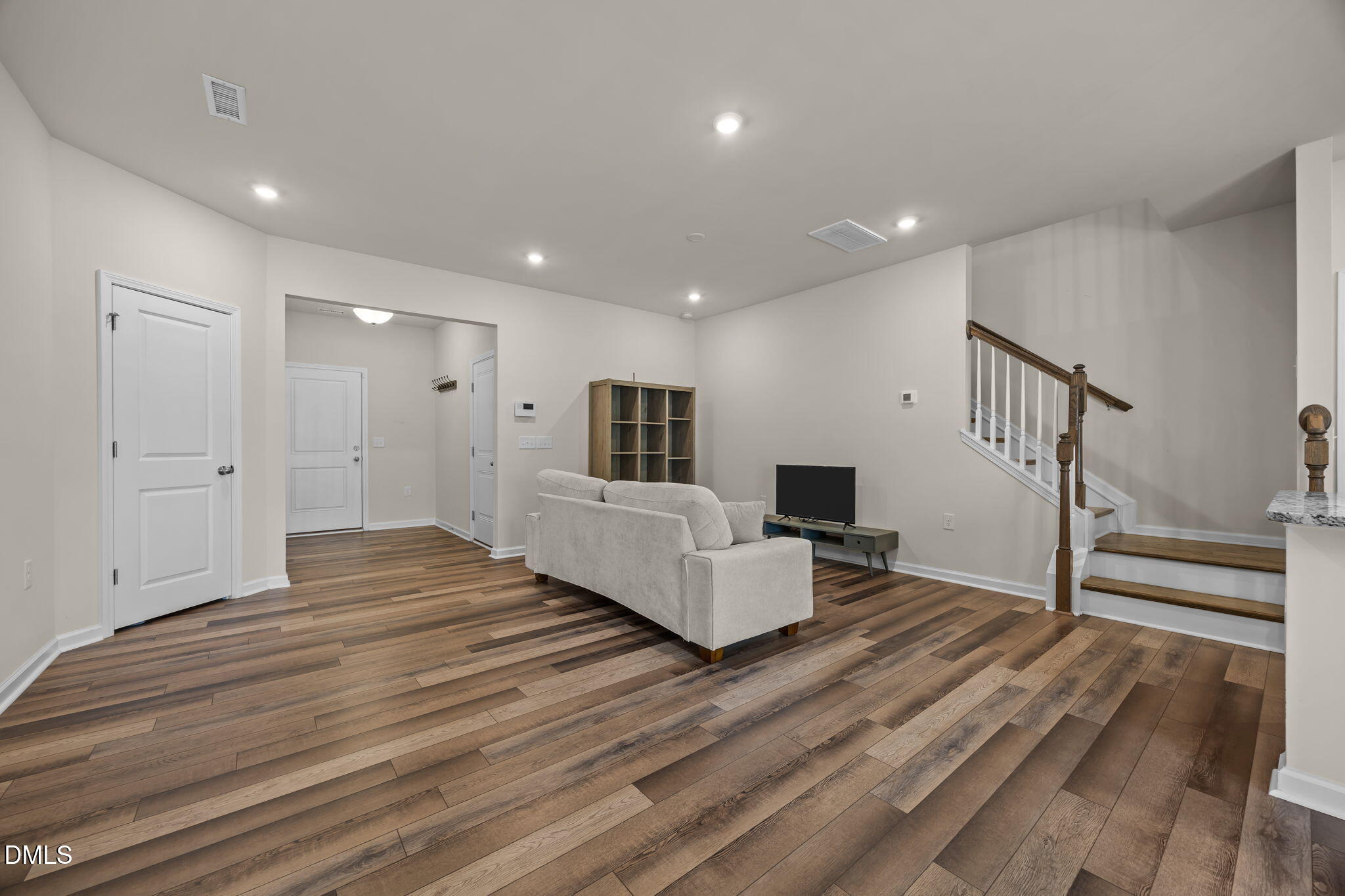 1019 Sycaten Street Durham, NC 27703 - Photo 7 of 30 15-web-or-mls-IMG_3772